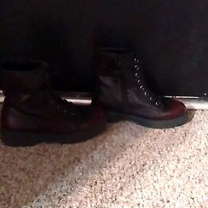 Woman's size 6.5 combat boots
